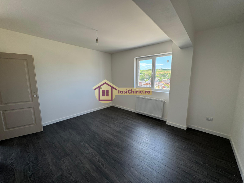 Apartament de vanzare cu 3 camere in Iasi, zona Visani - Poza 2