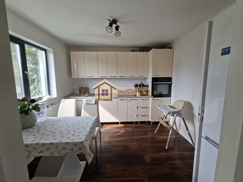 Casa de vanzare cu 3 camere in Iasi, zona Macaresti - poza 1