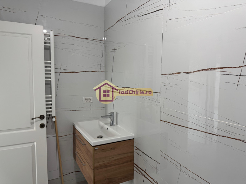 Casa de vanzare cu 4 camere in Iasi, zona Visani - Poza 10