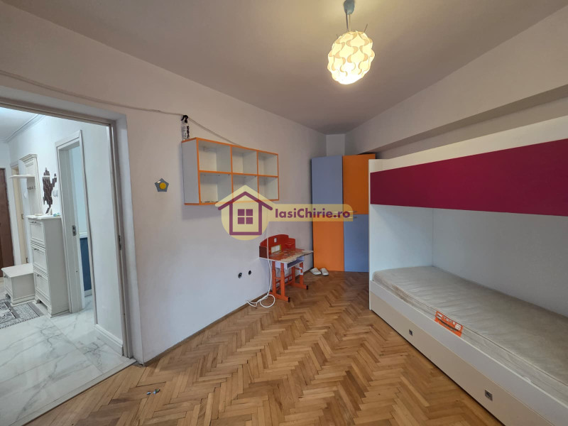 Apartament de vanzare cu 3 camere in Iasi, zona Dacia - Poza 5