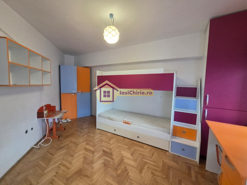 Apartament de vanzare cu 3 camere in Iasi, zona Dacia - Poza 3