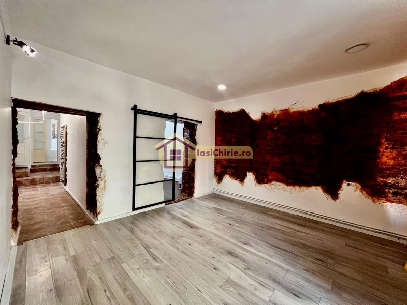 Apartament de vanzare cu 2 camere in Iasi, zona Central - poza 1