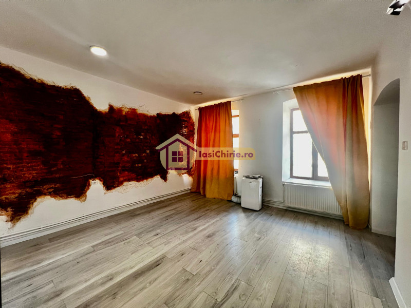 Apartament de vanzare cu 2 camere in Iasi, zona Central - poza 2