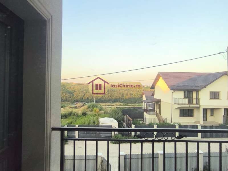 Casa de vanzare cu 5 camere in Iasi, zona Valea Lupului - poza 2