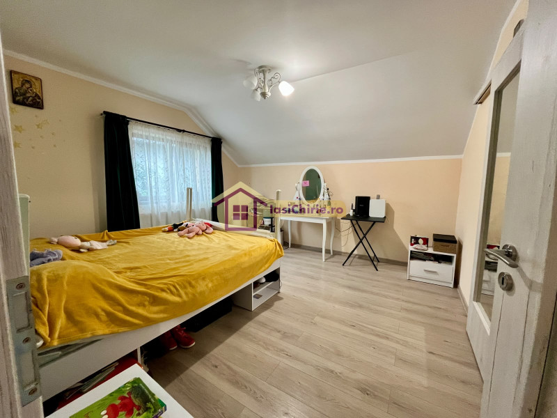 Casa de vanzare cu 5 camere in Iasi, zona Miroslava - Poza 14