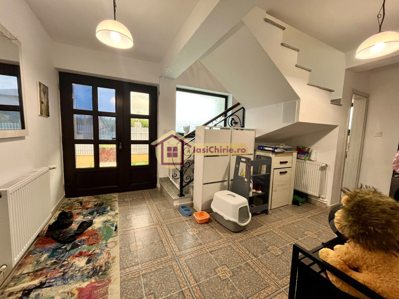Casa de vanzare cu 5 camere in Iasi, zona Miroslava - Poza 9