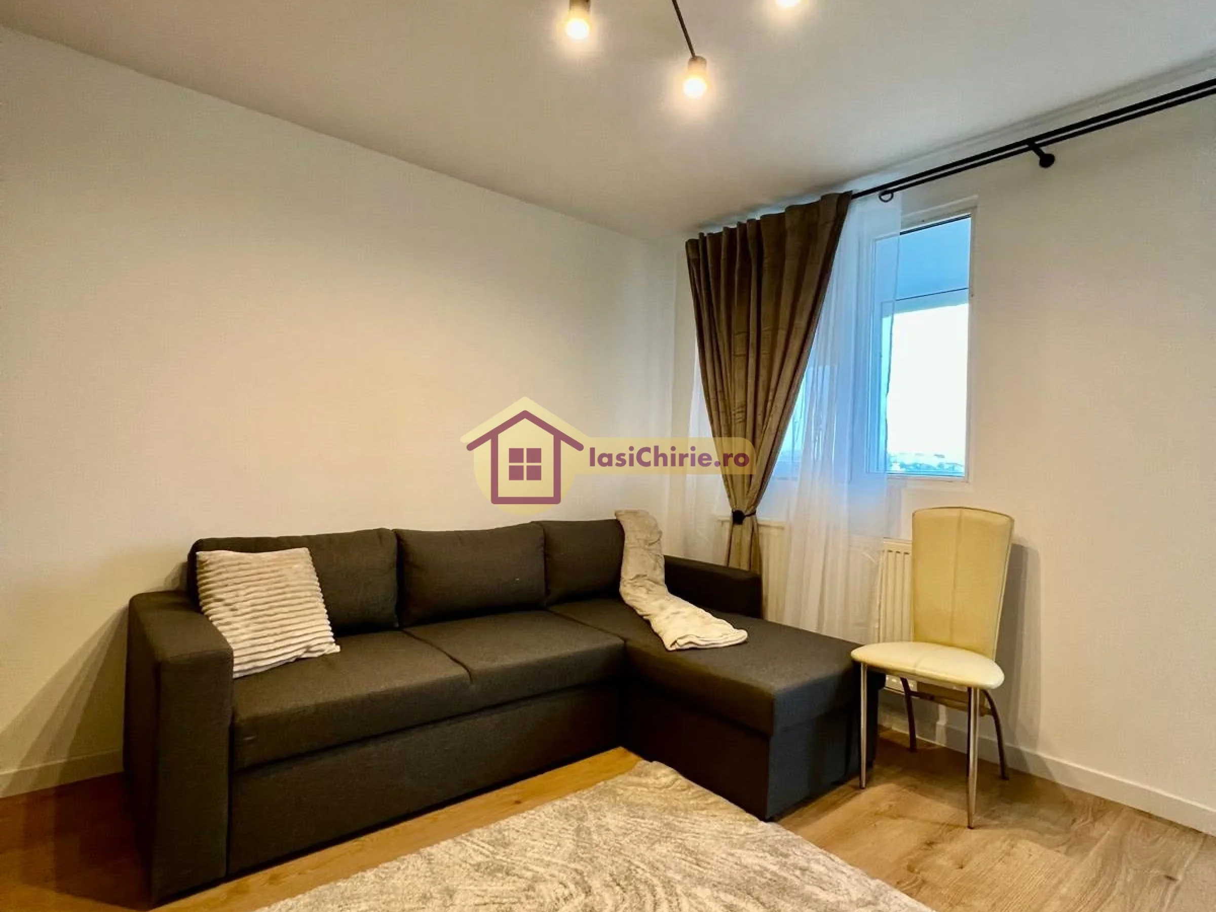 Apartament de inchiriat cu 60 camere in Iasi, zona Central - poza 2