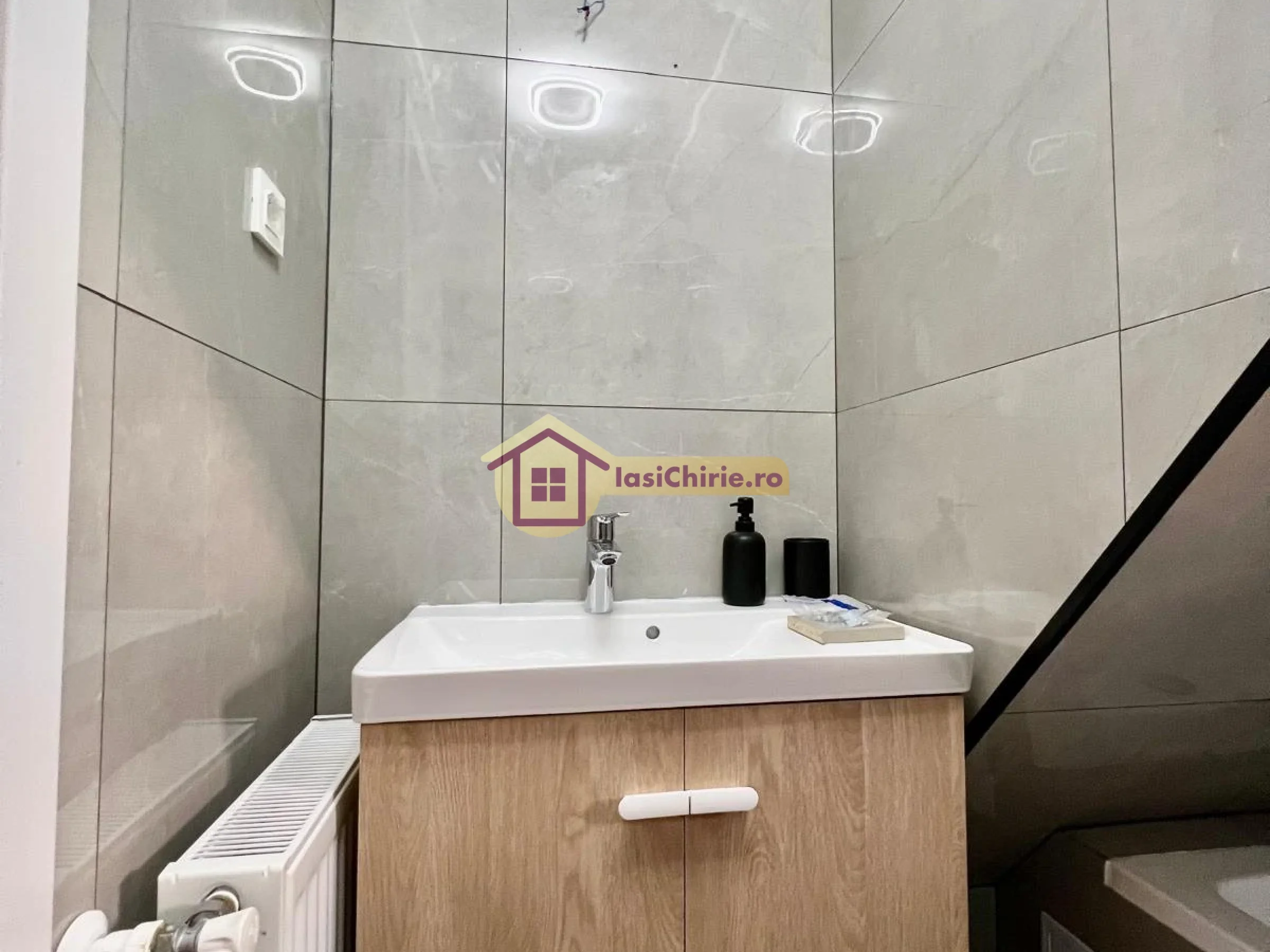 Apartament de inchiriat cu 2 camere in Iasi, zona Central - Poza 18