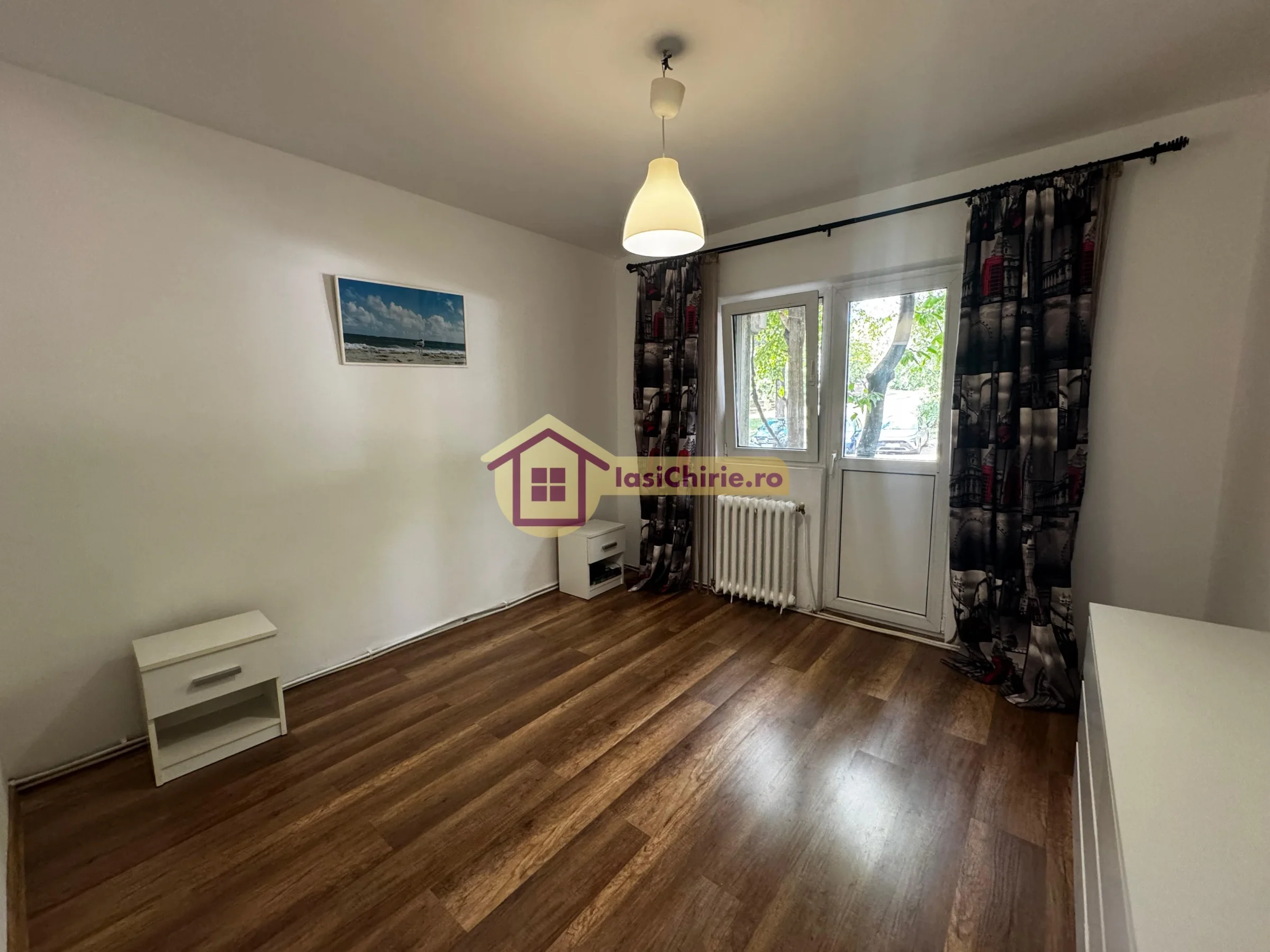 Apartament de vanzare cu 3 camere in Iasi, zona Metalurgie - Poza 1