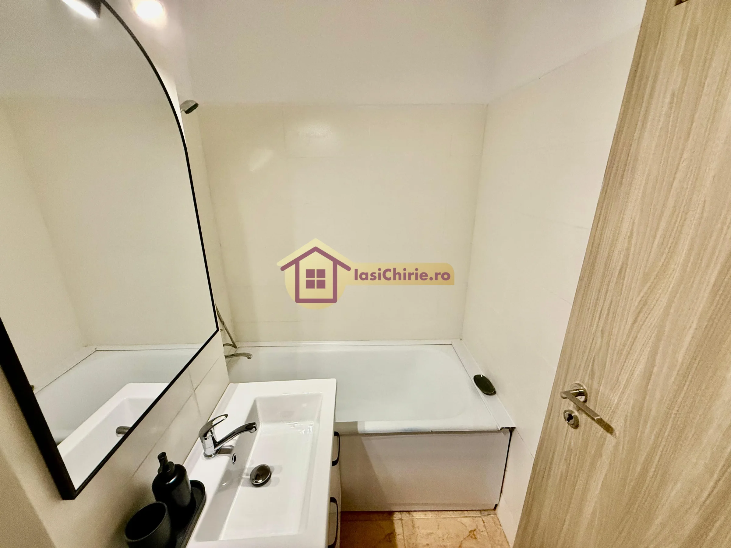 Apartament de inchiriat cu 60 camere in Iasi, zona Central - Poza 18