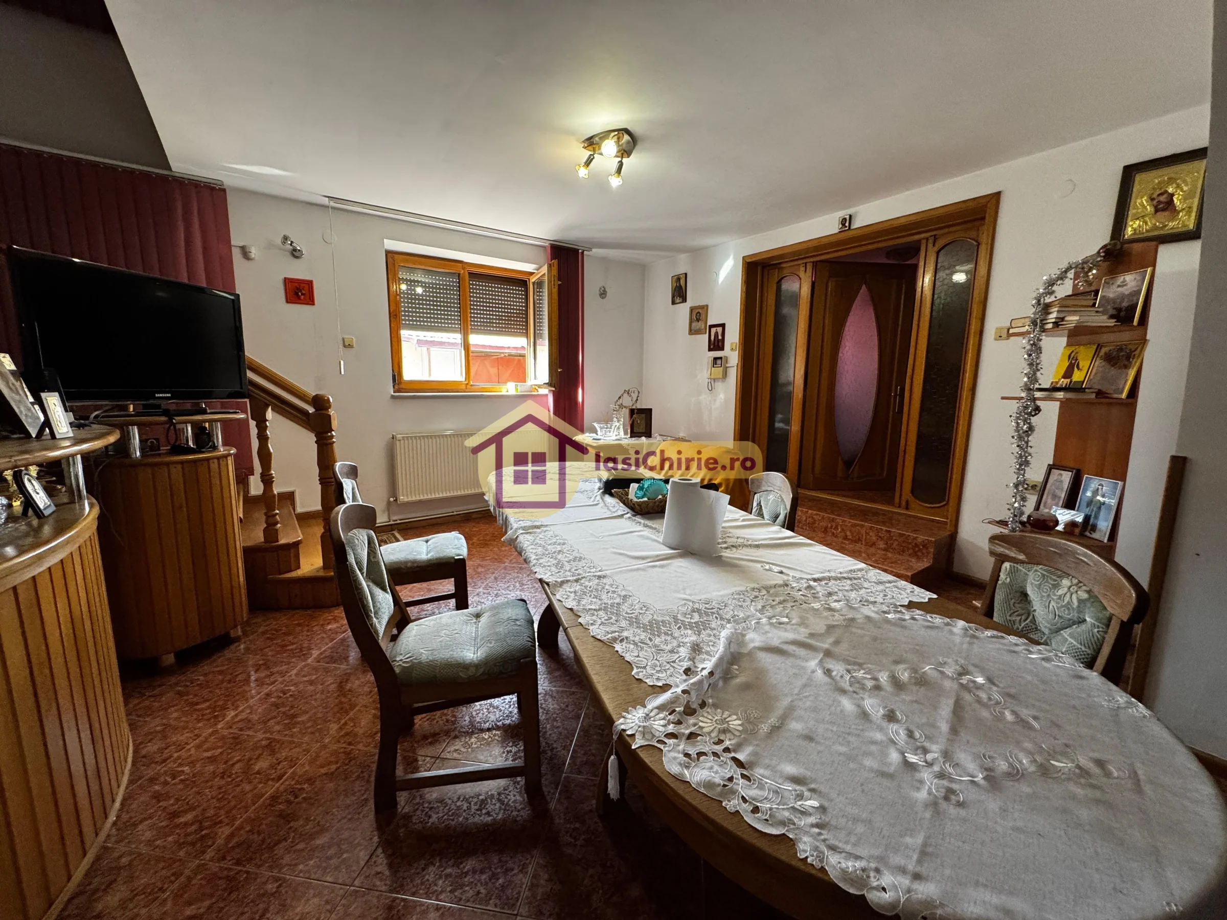 Casa de inchiriat cu 5 camere in Iasi, zona Tomesti - poza 1