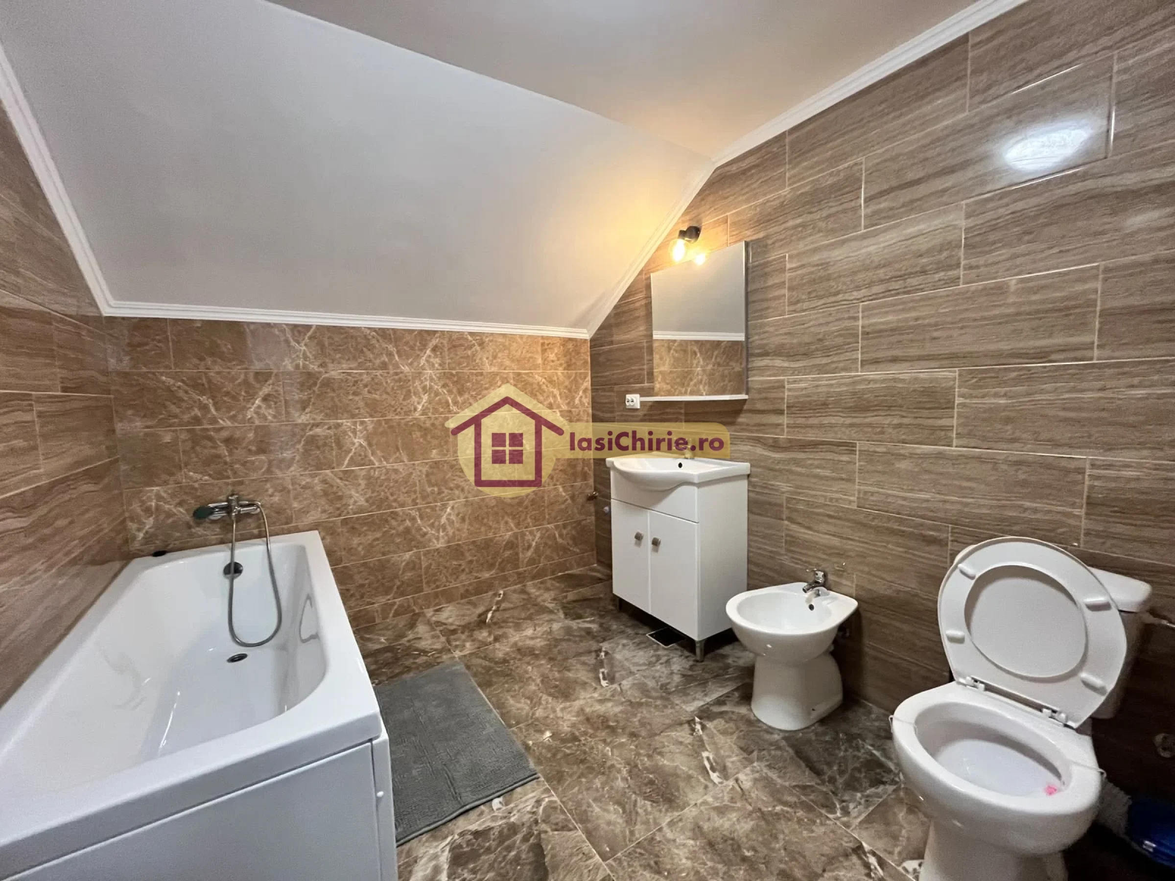 Casa de inchiriat cu 6 camere in Iasi, zona Horpaz - Poza 18